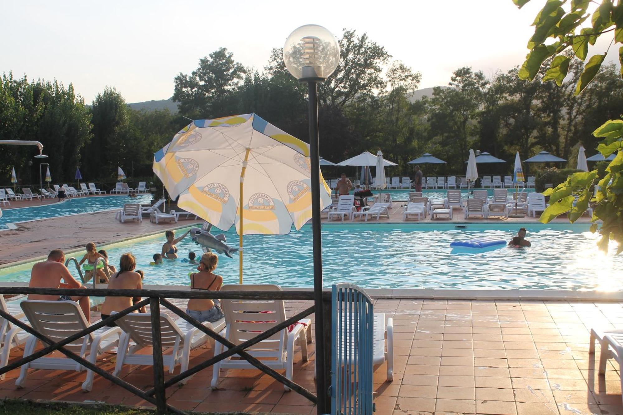 Camping Village La Chiocciola Capannole Eksteriør bilde